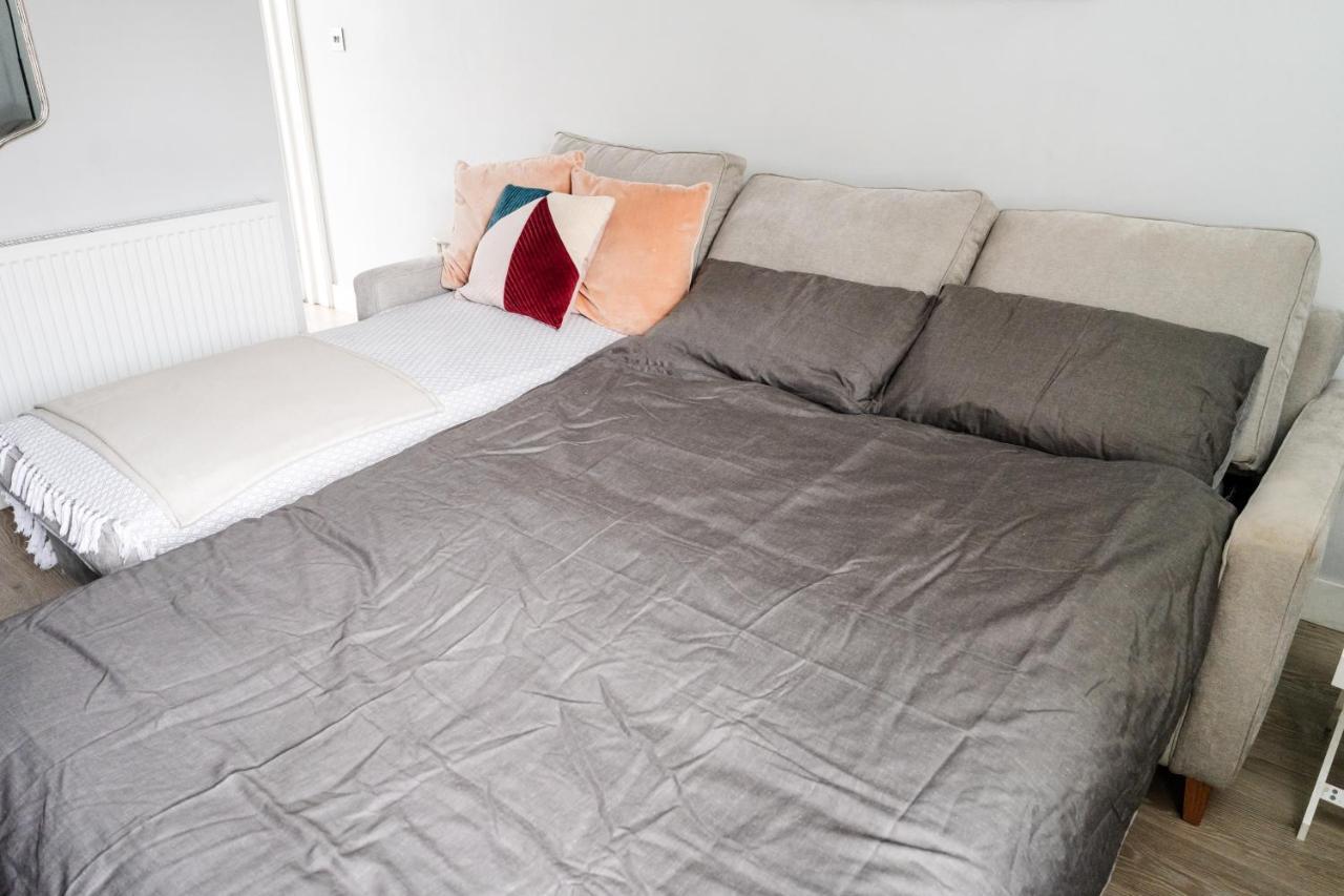 Churnet Valley Townhouse - Modern Cheadle House Villa Екстериор снимка