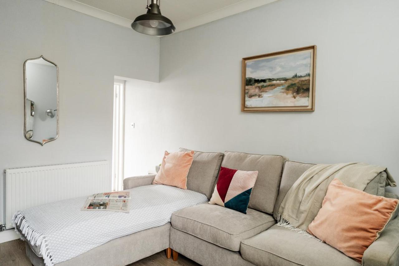 Churnet Valley Townhouse - Modern Cheadle House Villa Екстериор снимка