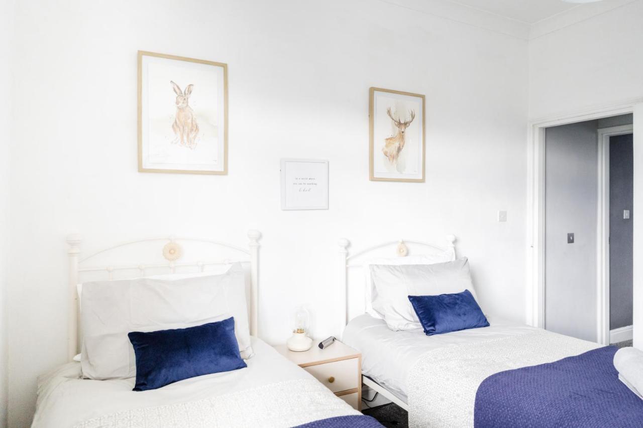 Churnet Valley Townhouse - Modern Cheadle House Villa Екстериор снимка