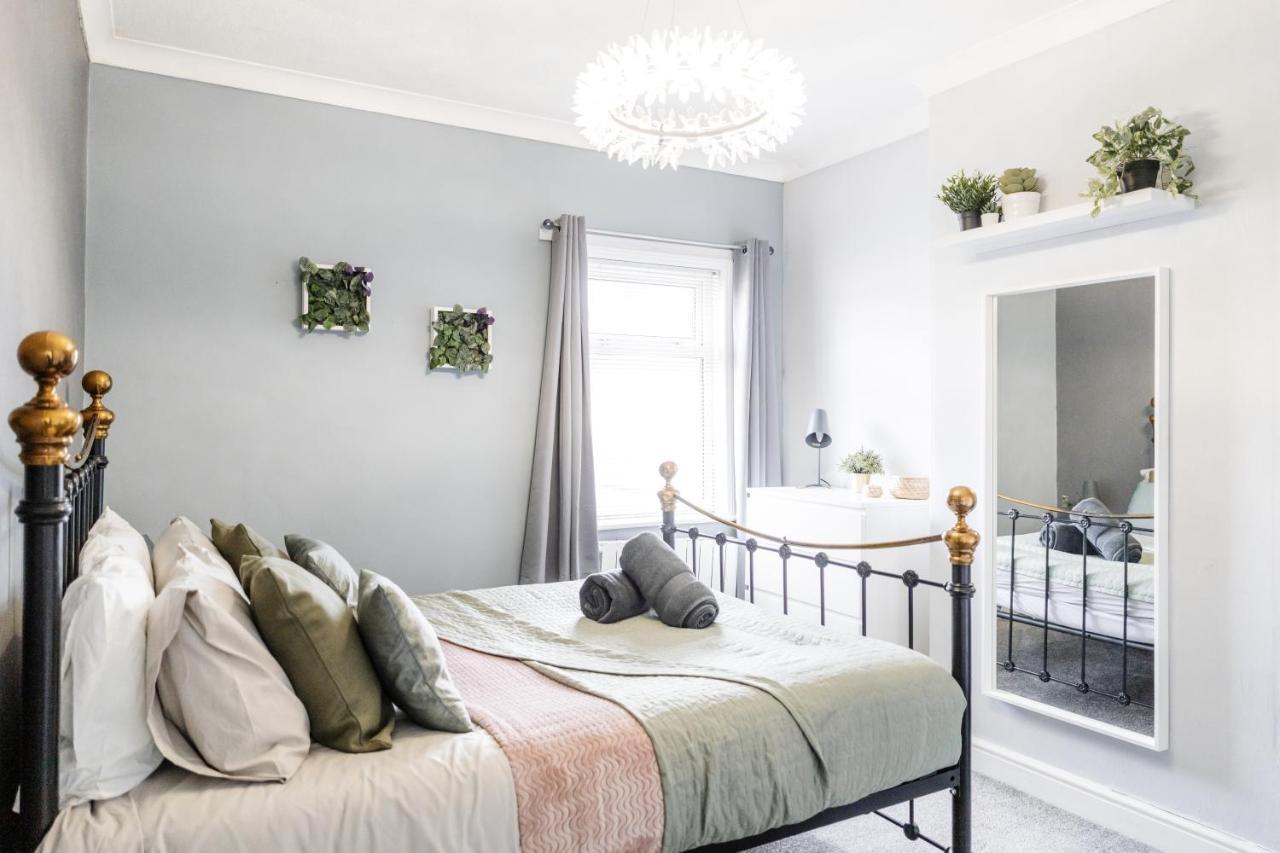 Churnet Valley Townhouse - Modern Cheadle House Villa Екстериор снимка